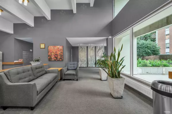 2016 Fullerton AVE #1502, North Vancouver, BC V7P 3E6