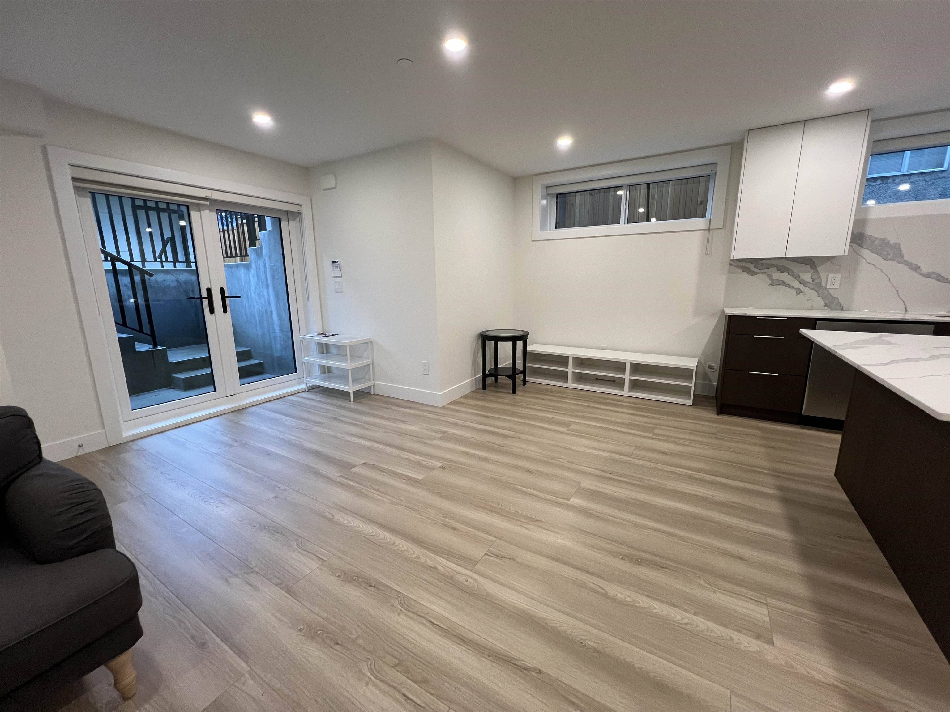 Vancouver, BC V5S 2A6,30XX E 56th AVE