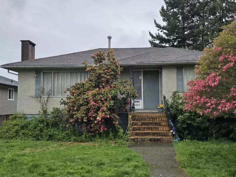 6987 Balmoral ST, Vancouver, BC V5P 3P8