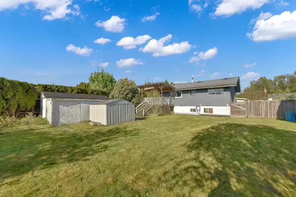 10113 Manor DR Chilliwack, BC V2P 5Y6