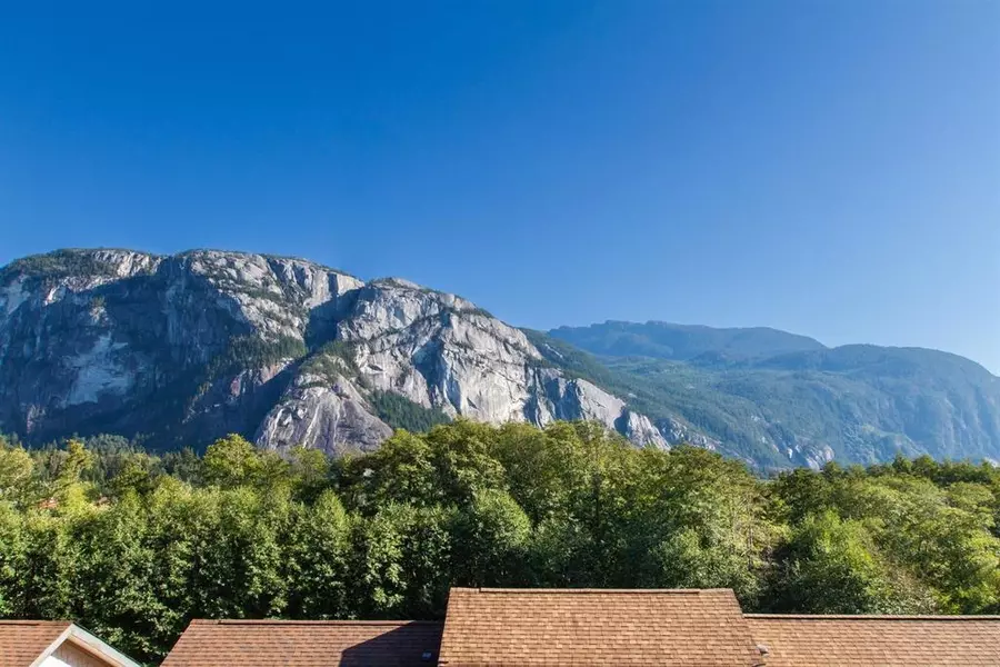 1212 Main ST #411, Squamish, BC V8B 0S1
