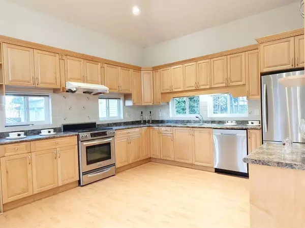 Burnaby, BC V5E 4P3,7668 Wheater CT