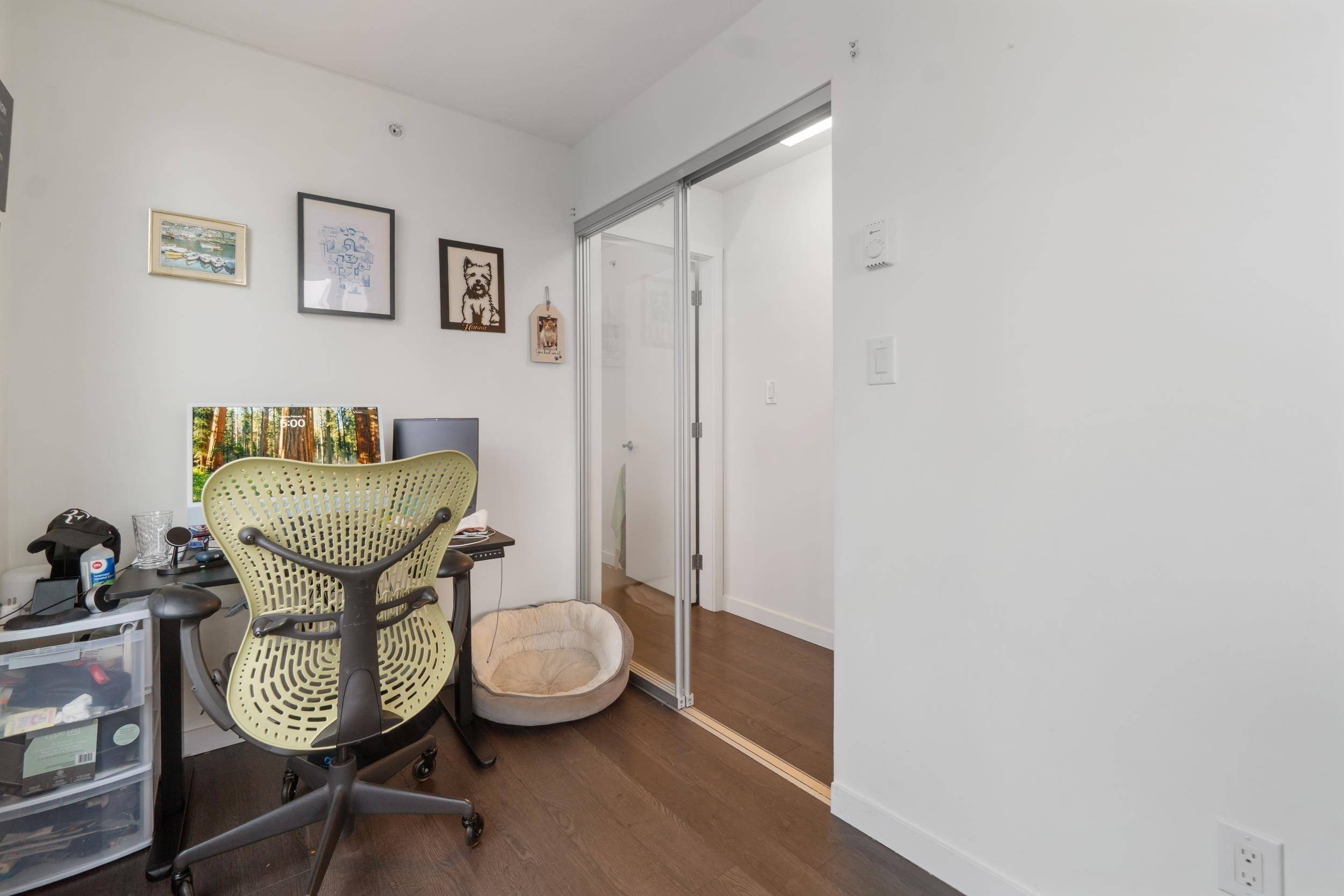 5515 Boundary RD #1807 Vancouver, BC V5R 0E3