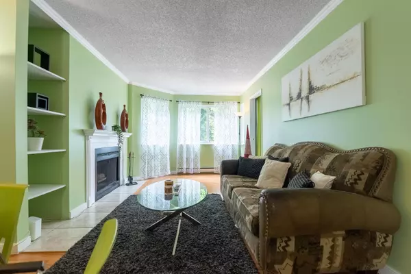 Burnaby, BC V3N 4R3,9880 Manchester DR #402