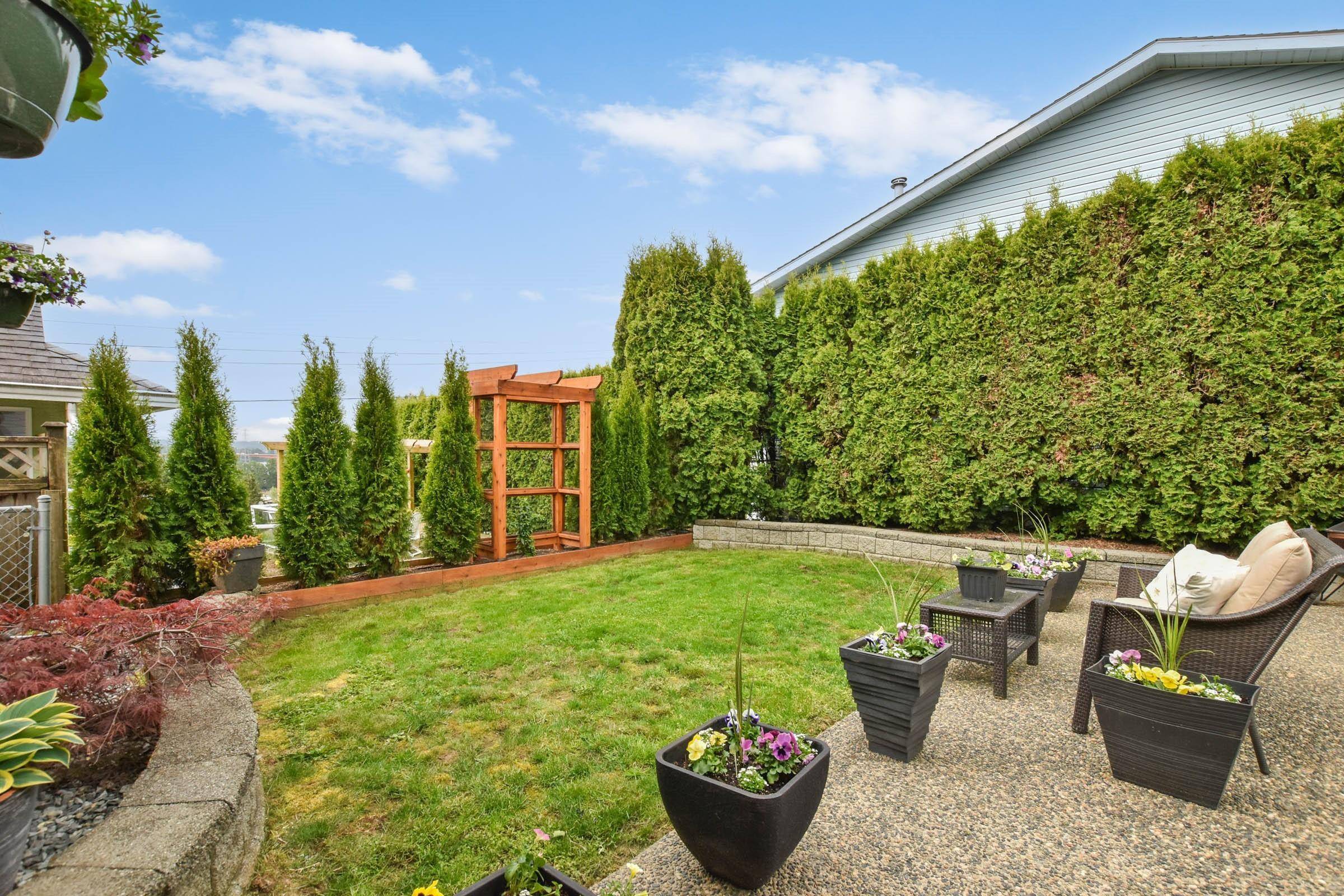 Mission, BC V2V 4A8,7461 Murray ST