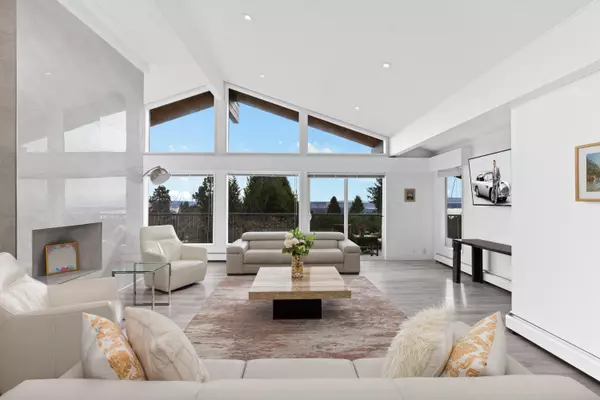 West Vancouver, BC V7S 2S2,1257 Chartwell PL