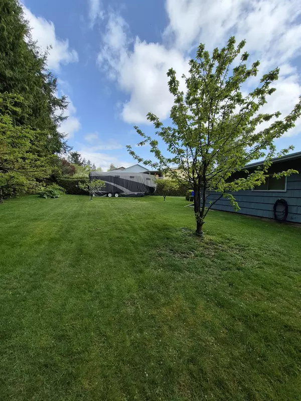 Surrey, BC V3T 4L2,10587 138a ST
