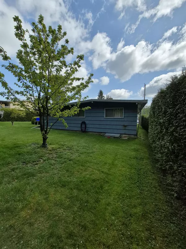 Surrey, BC V3T 4L2,10587 138a ST