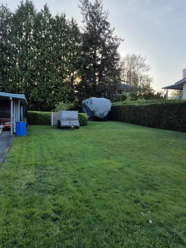 Surrey, BC V3T 4L2,10587 138a ST