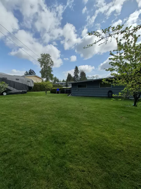 Surrey, BC V3T 4L2,10587 138a ST