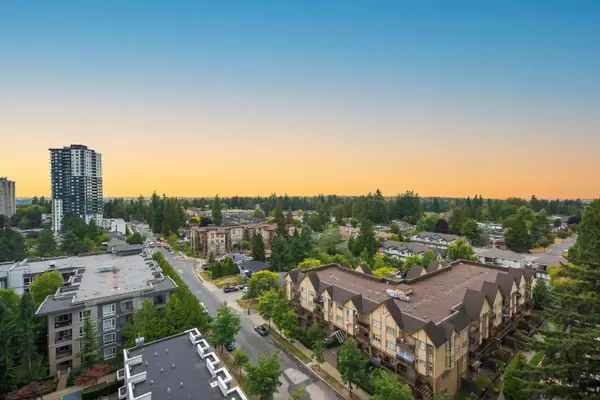 13308 Central AVE #1206, Surrey, BC V3T 0M4