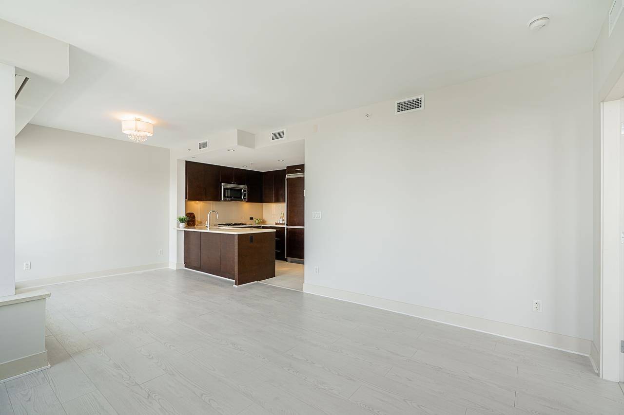 15152 Russell AVE #906 White Rock, BC V4B 0A3