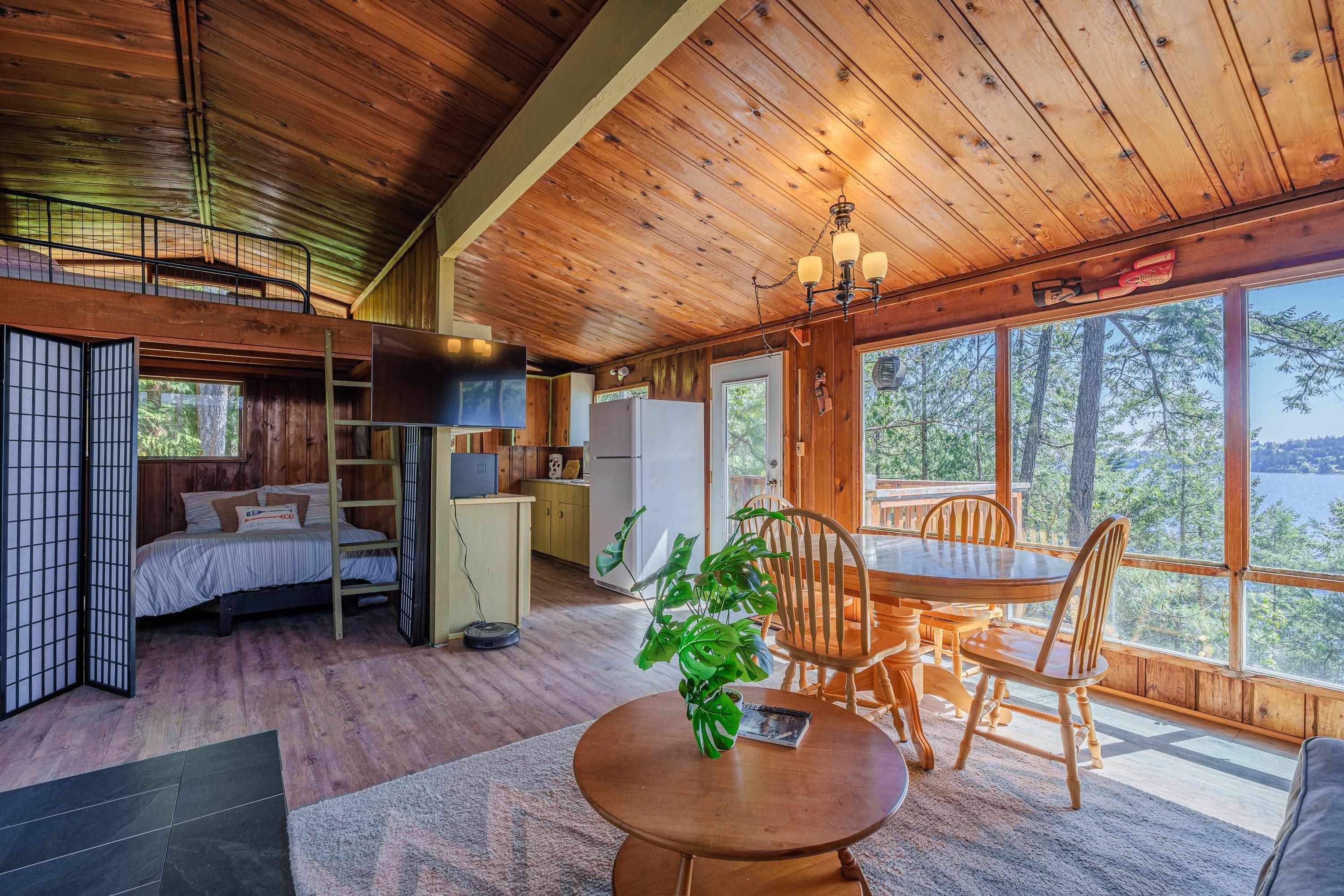 6037 Sandy Hook RD, Sechelt, BC V7Z 0C9