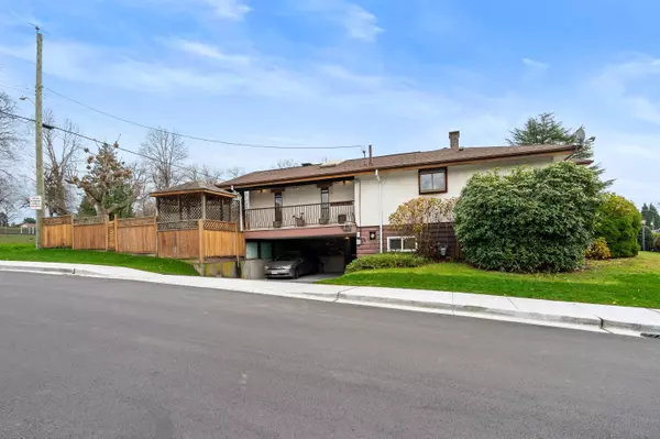 Burnaby, BC V5B 2X3,6825 Hycrest DR