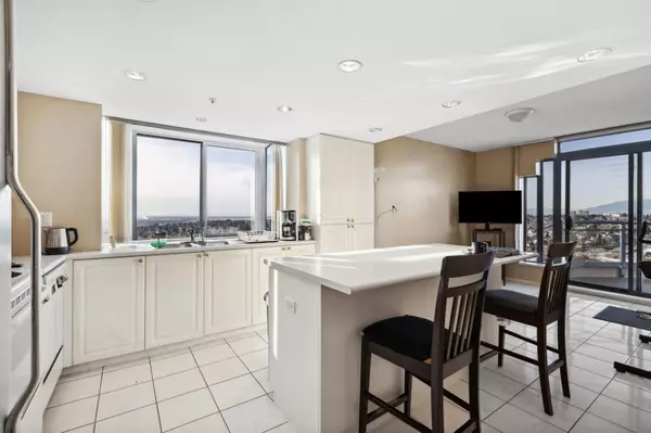 New Westminster, BC V3M 6V6,739 Princess ST #2204