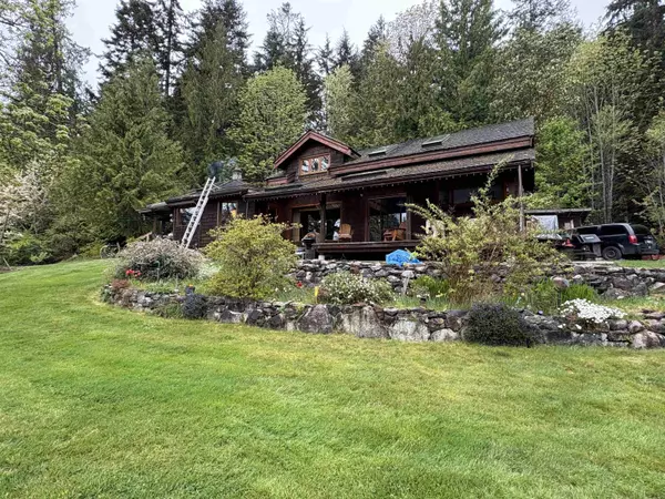 Halfmoon Bay, BC V7Z 1G9,5768 Sutherland RD