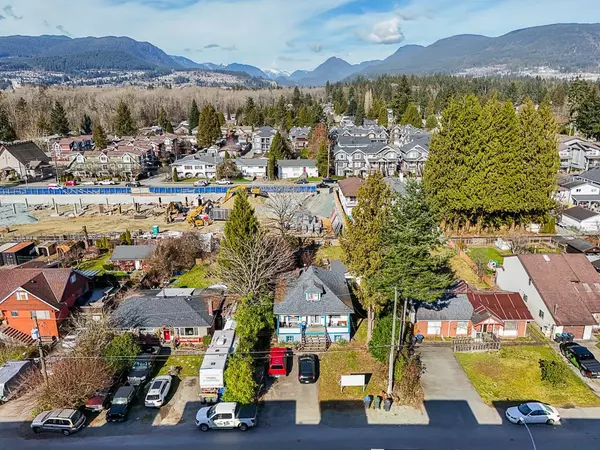 Port Coquitlam, BC V3B 1R1,2159 Grant AVE