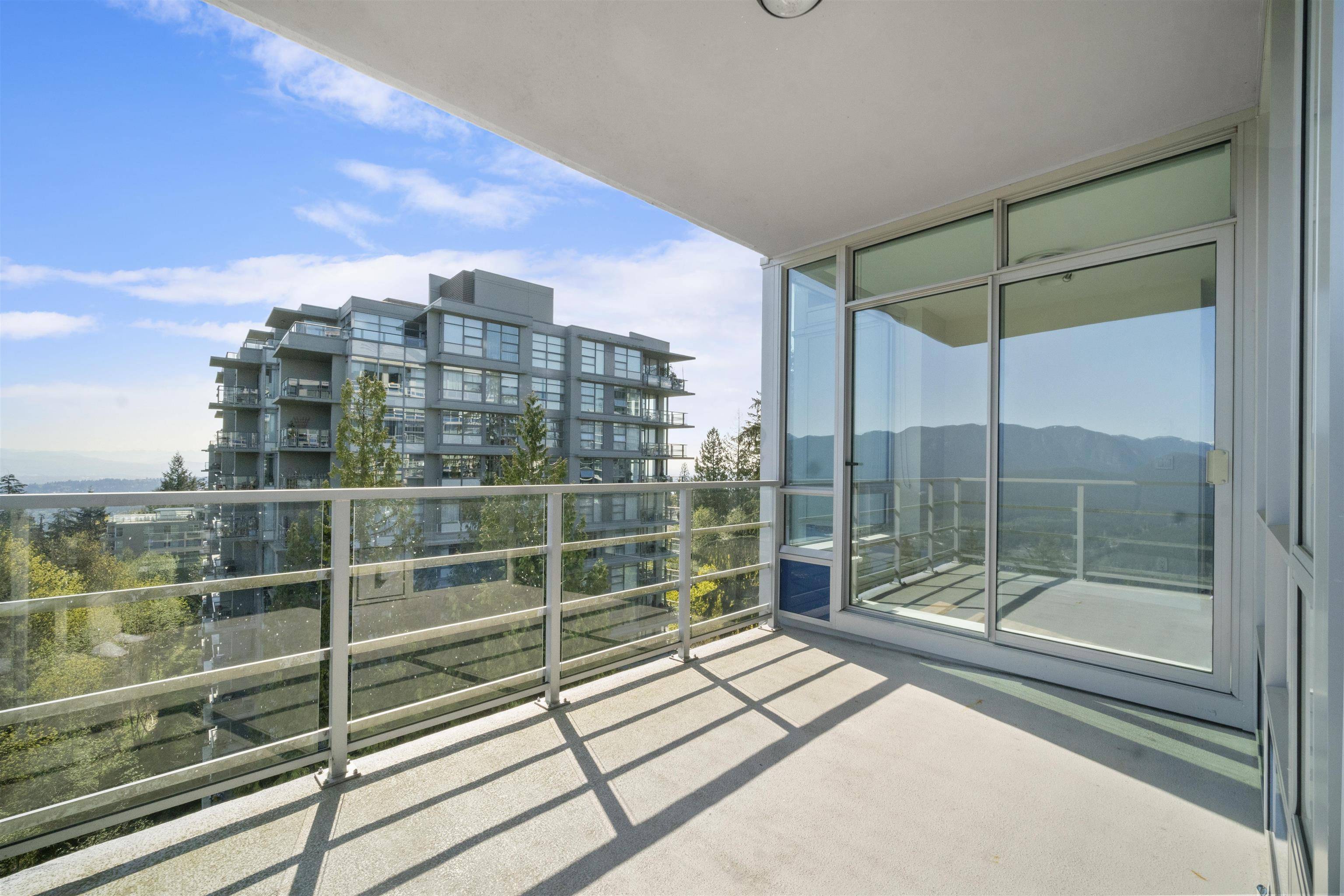Burnaby, BC V5A 0B7,9080 University CRES #1003