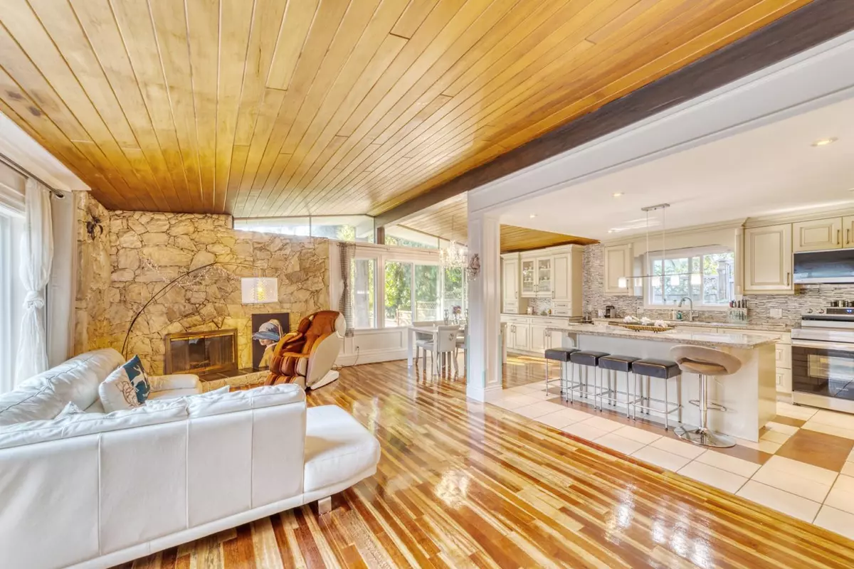 Coquitlam, BC V3J 4V1,990 Kinsac ST