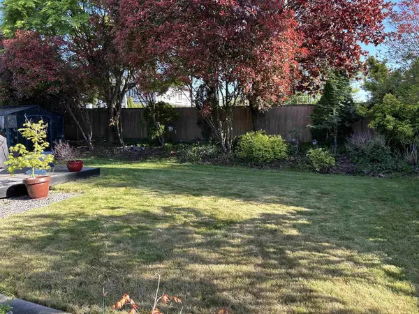 Richmond, BC V7A 4G4,7560 Waterton DR