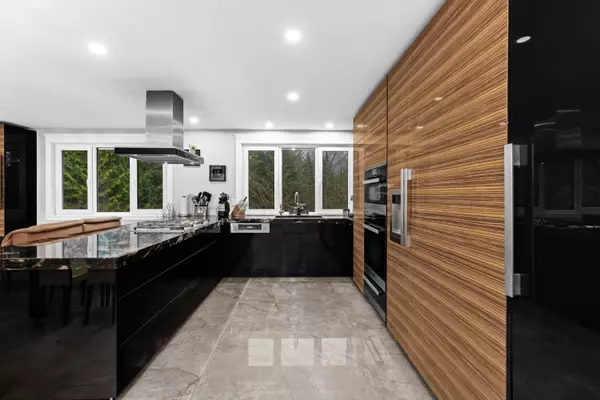 West Vancouver, BC V7S 2P8,1162 Chartwell CRES