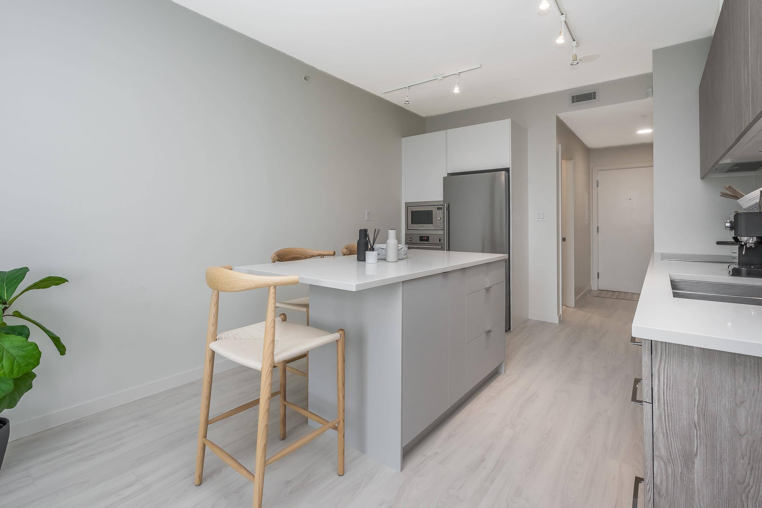 691 North RD #1303 Coquitlam, BC V3J 0H9