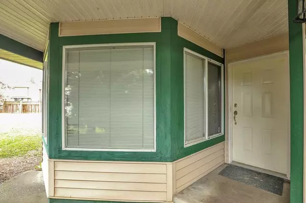 Surrey, BC V3R 9X5,10668 155a ST