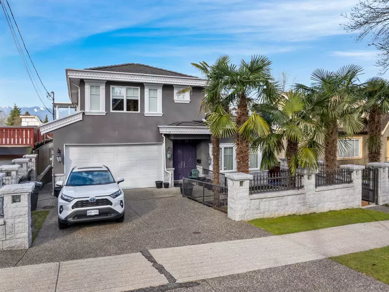 2231 E 24th AVE, Vancouver, BC V5N 2V3