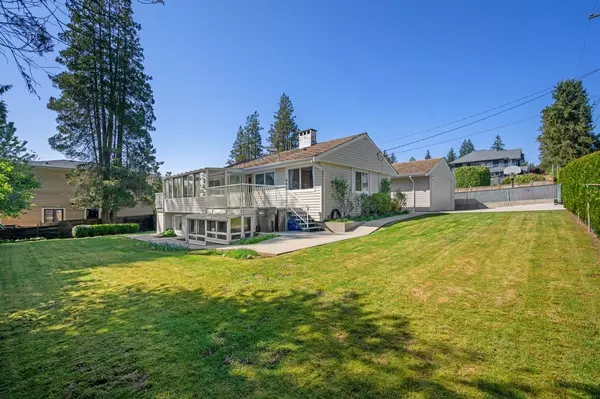 Coquitlam, BC V3K 4C9,320 Walker ST