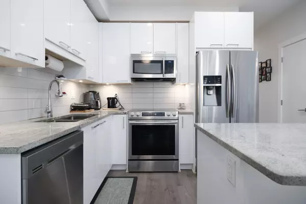 Langley, BC V3A 4C4,20696 Eastleigh CRES #317