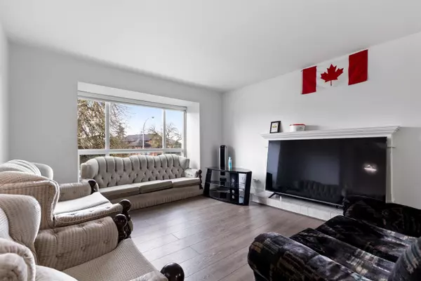 Surrey, BC V3V 7T1,14269 89a AVE