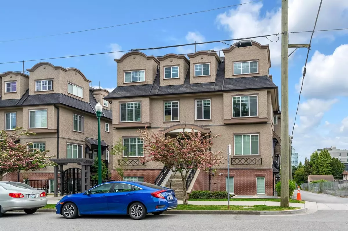 Vancouver, BC V5X 1X5,484 W 59th AVE