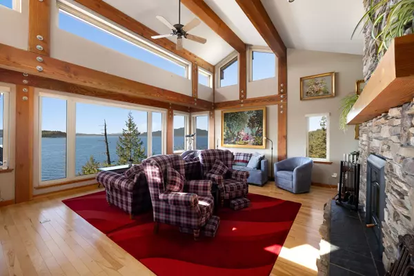 Halfmoon Bay, BC V7Z 1G5,9987 Welcome Wynd