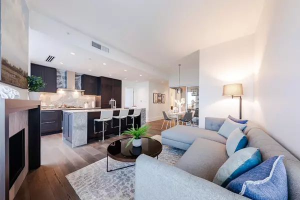 White Rock, BC V4B 0C2,1500 Martin ST #2002