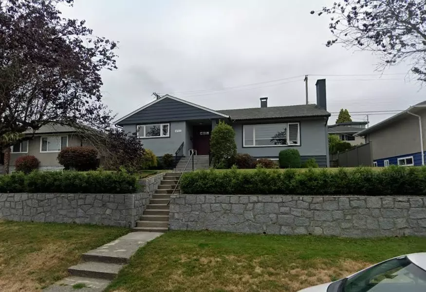 4711 Ridgelawn DR, Burnaby, BC V5C 3Y1