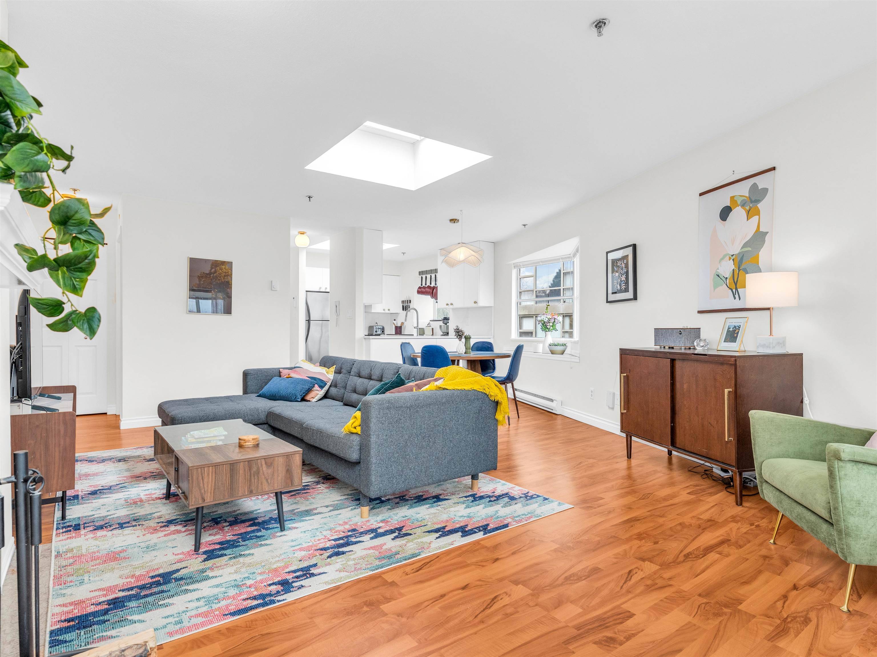 Vancouver, BC V6J 2E2,1575 W 12th AVE #402