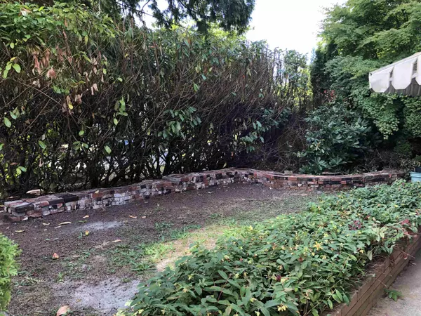 Vancouver, BC V6N 3J4,3019 W 43rd AVE
