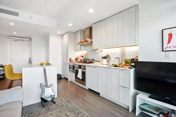 Burnaby, BC V5C 0M2,2351 Beta AVE #1203
