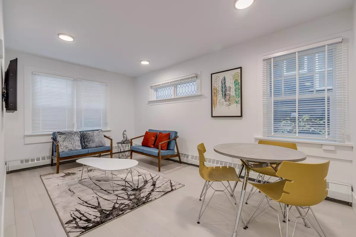 Vancouver, BC V6G 1G2,1425 Haro Street #104