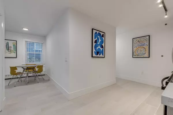 Vancouver, BC V6G 1G2,1425 Haro Street #104