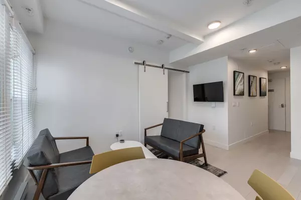 Vancouver, BC V6G 1G2,1431 Haro Street #TH202