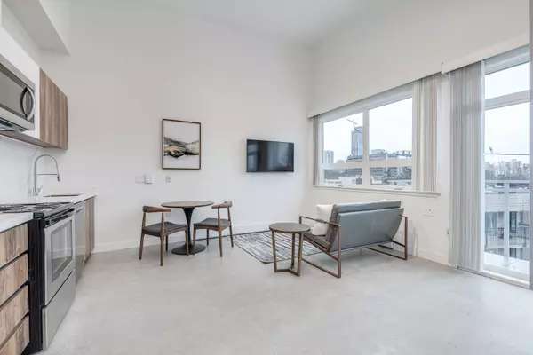 Vancouver, BC V6E 1H1,1170 Barclay Street #403