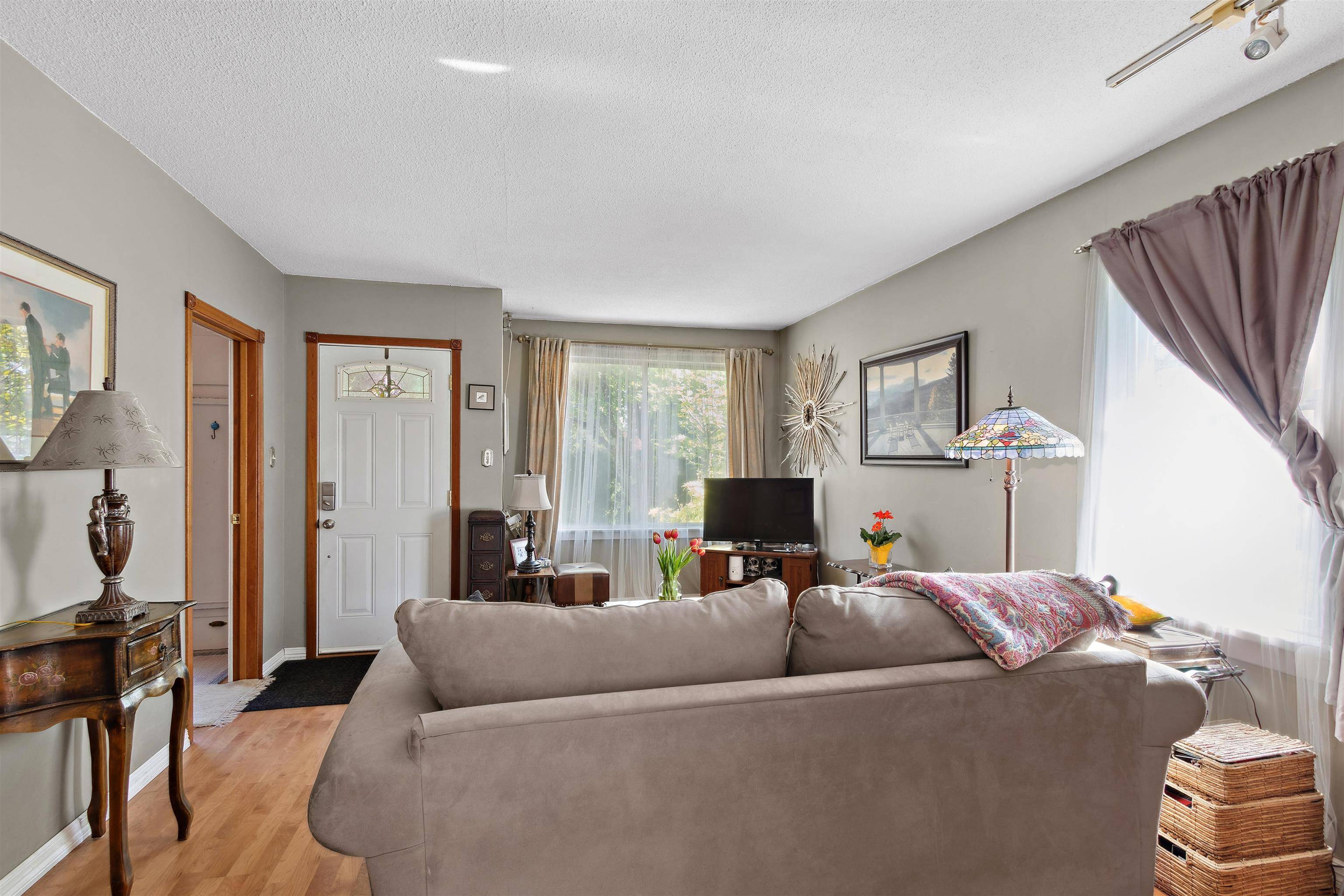 Maple Ridge, BC V2X 1G2,20283 Lorne AVE