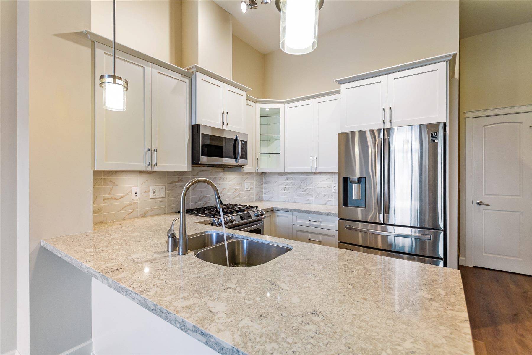 Langley, BC V2Y 3L7,8561 203a ST #612