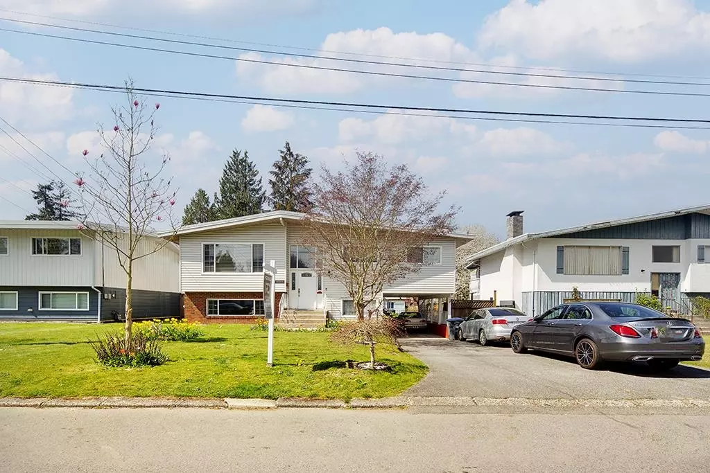 Surrey, BC V3T 3R1,10263 Michel PL