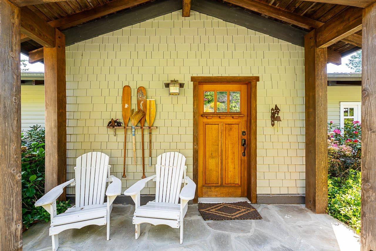 Gambier Island, BC V0N 1V0,766 The Grove RD