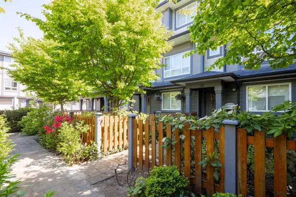 Richmond, BC V6Y 2S6,7691 Bridge ST #28