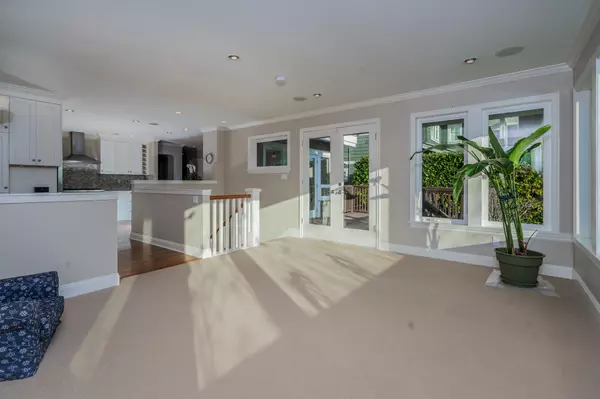 West Vancouver, BC V7T 2G8,1460 Nelson AVE