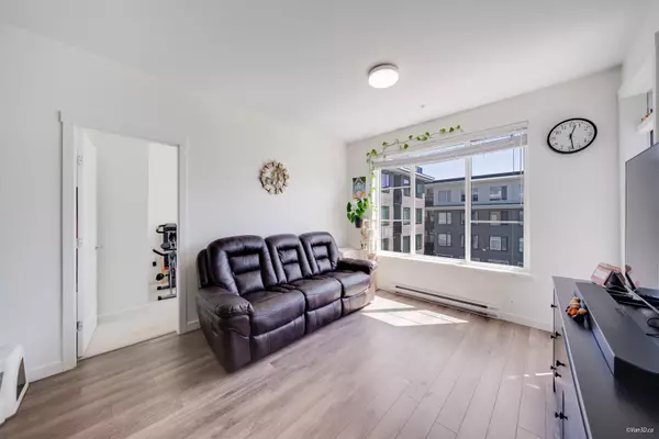 Surrey, BC V4N 6W9,15825 85 AVE #418
