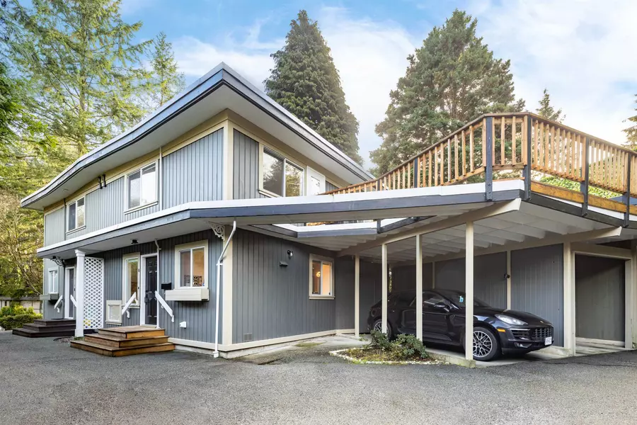8 Glenmore DR, West Vancouver, BC V7S 1A4